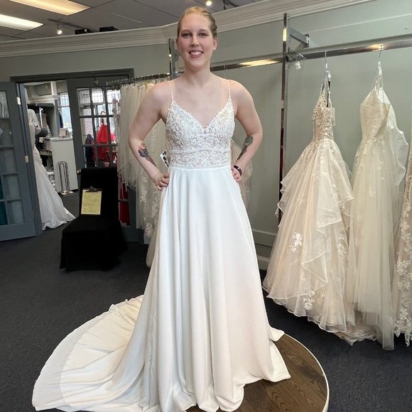 Eddy K DR2050 “Winnie” Wedding Dress